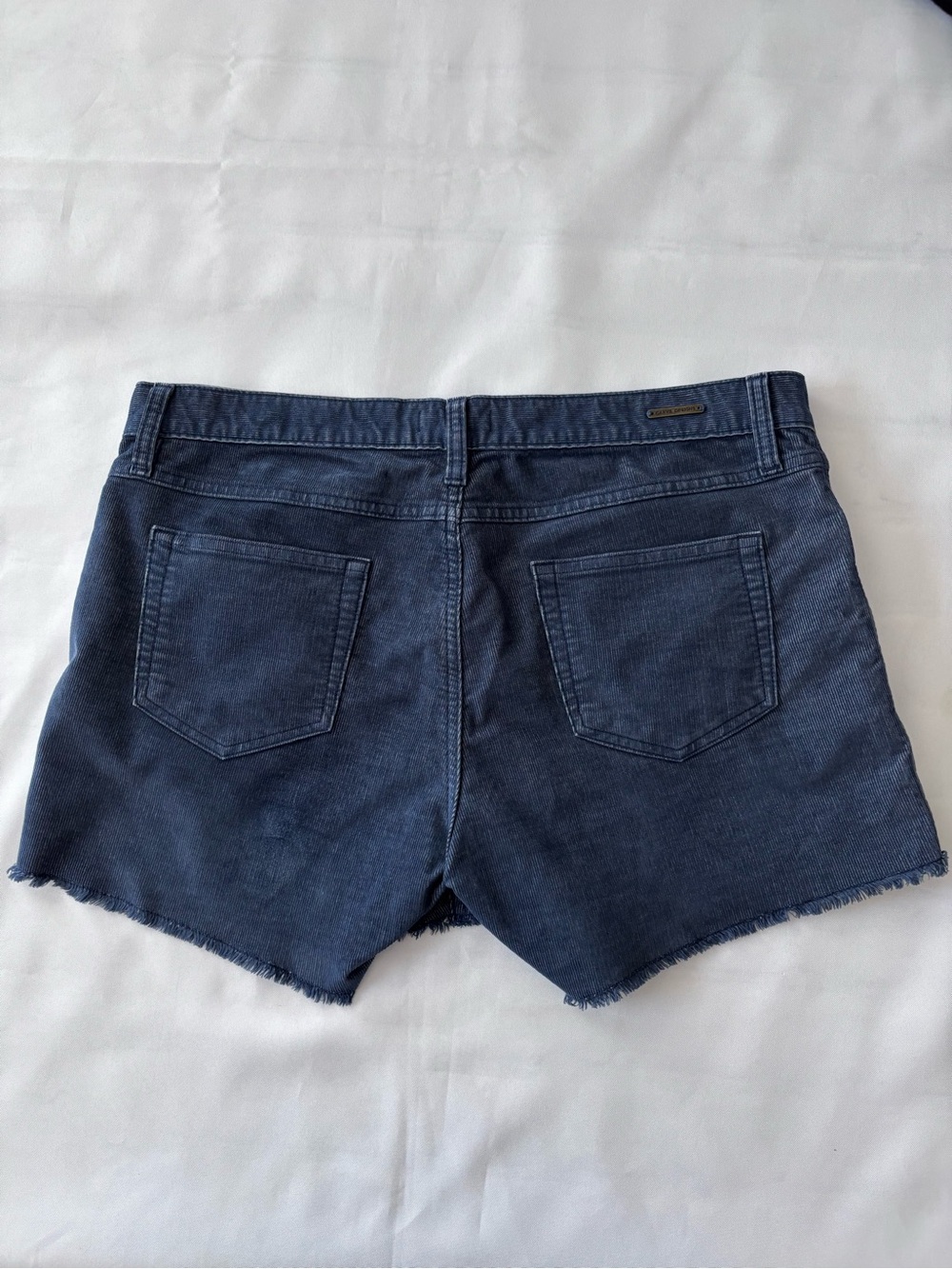 Carve Designs Organic Cotton Corduroy Raw Hem Shorts Women’s Size 8 - Picture 9 of 13